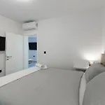 Sandra Appartement Vir
